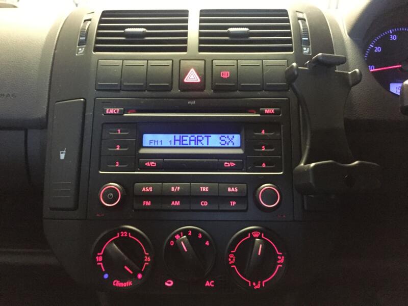 VOLKSWAGEN POLO