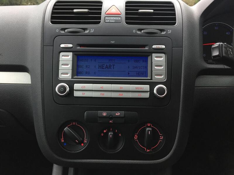 VOLKSWAGEN GOLF
