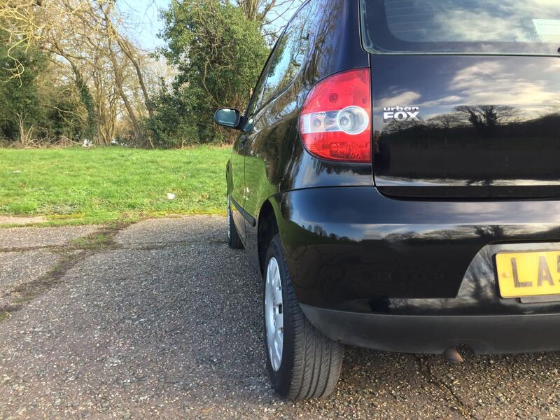 VOLKSWAGEN FOX