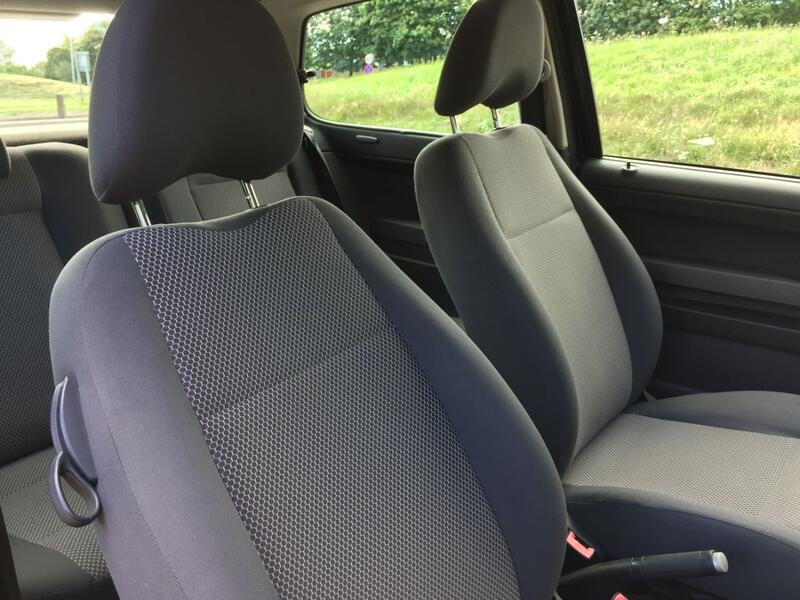 VOLKSWAGEN FOX
