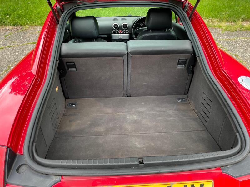 AUDI TT