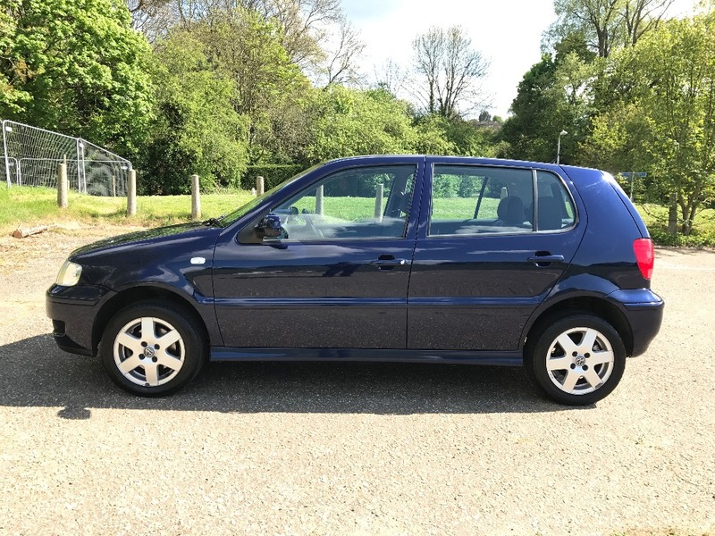 VOLKSWAGEN POLO