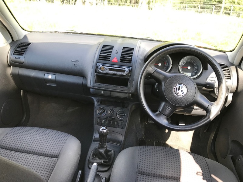 VOLKSWAGEN POLO