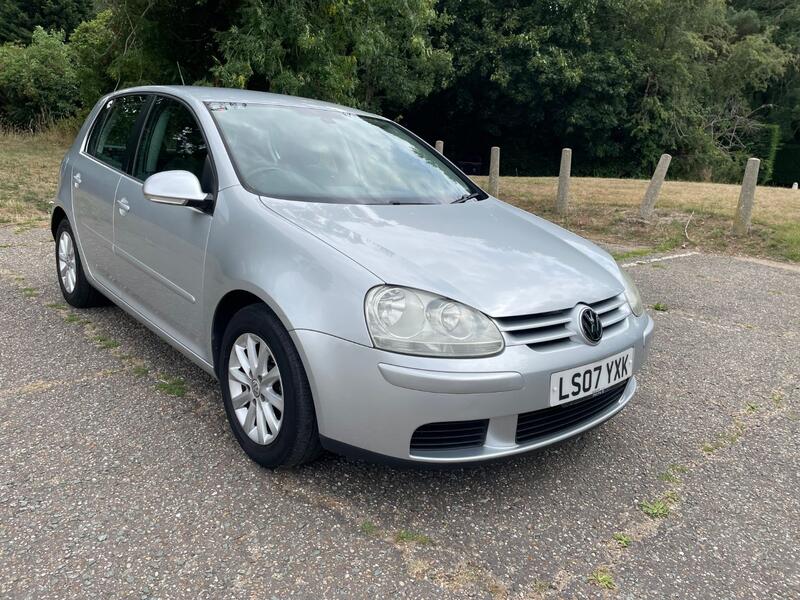 VOLKSWAGEN GOLF 1.6 FSI Match 5 Door