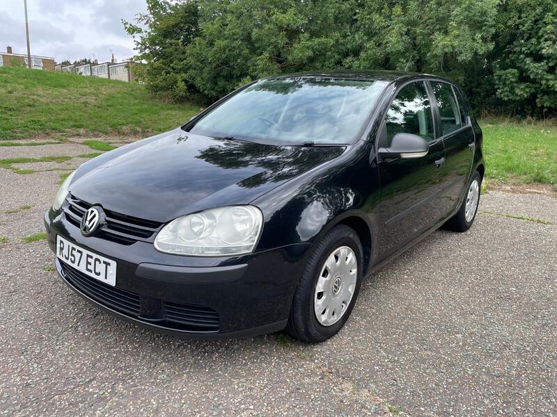 View VOLKSWAGEN GOLF 1.4 S 5 DOOR