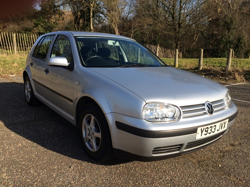 View VOLKSWAGEN GOLF 1.6 SE 5 DOOR AUTO