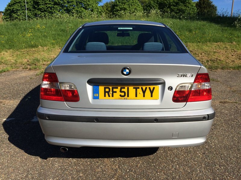 BMW 3 SERIES