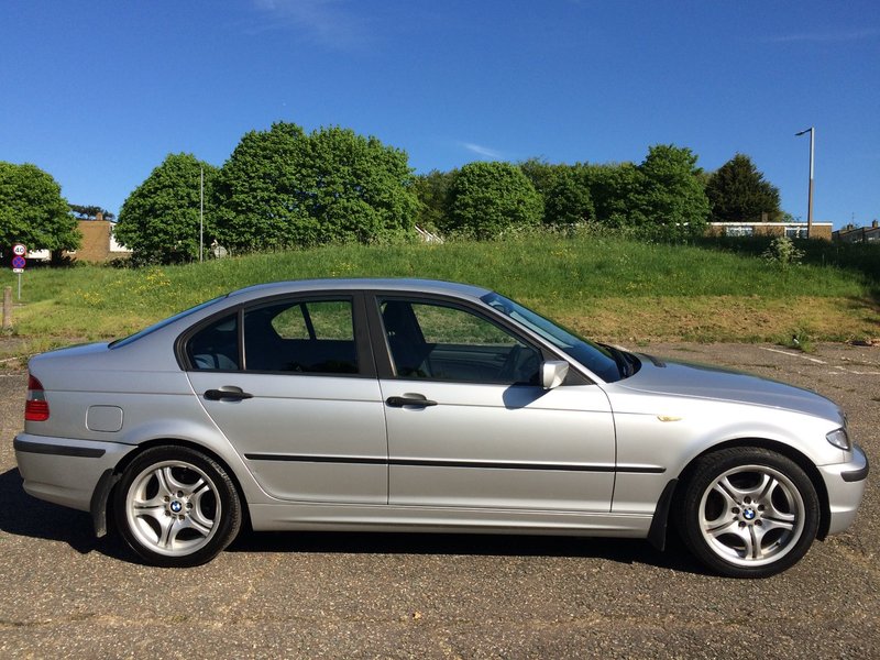 BMW 3 SERIES