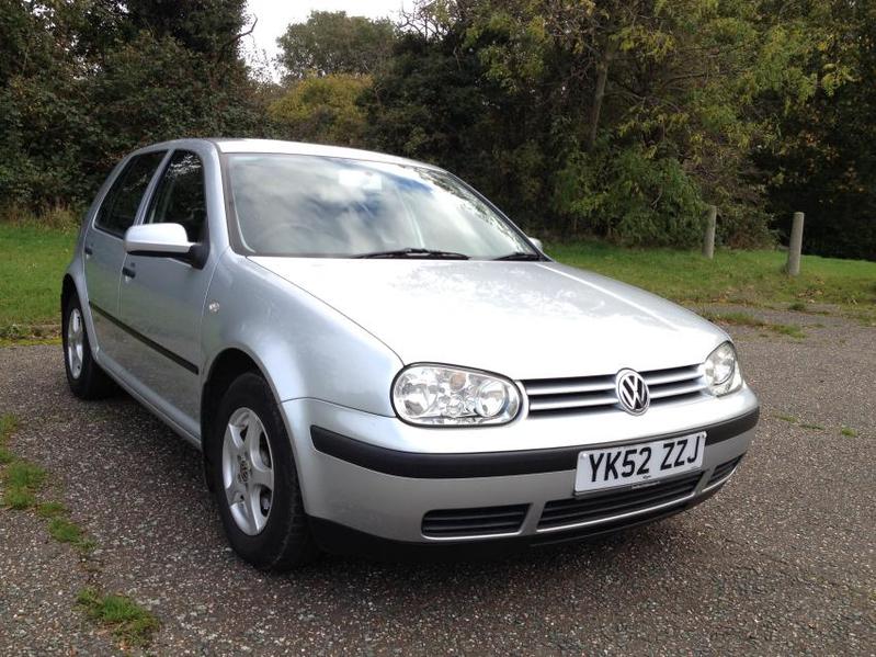 View VOLKSWAGEN GOLF 1.6 SE  5 DOOR