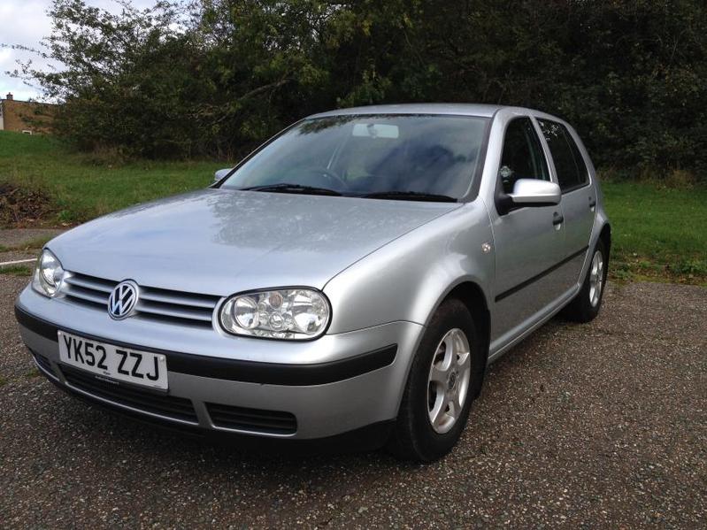 View VOLKSWAGEN GOLF 1.6 SE  5 DOOR