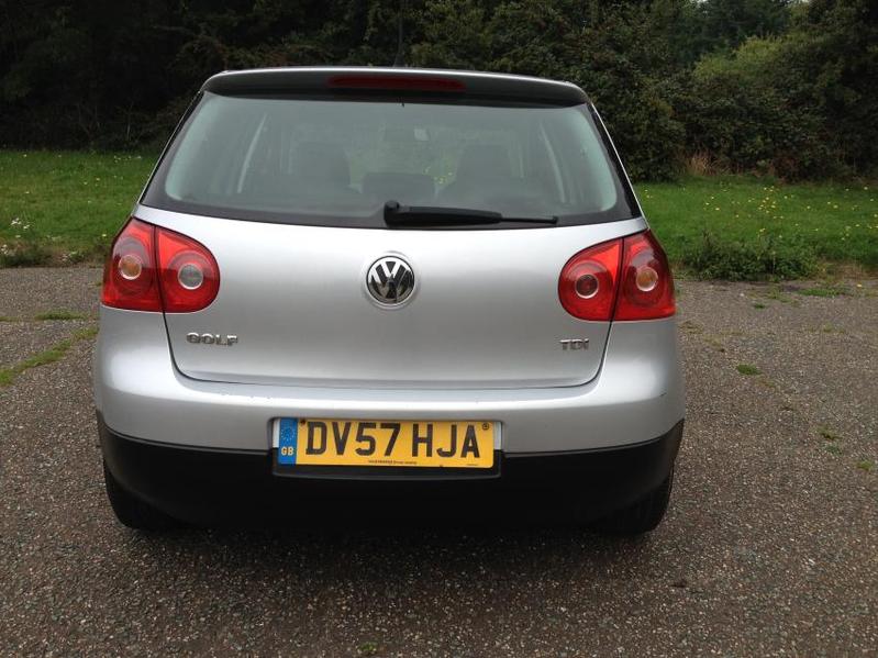 View VOLKSWAGEN GOLF S 1.9 TDI    5 DOOR