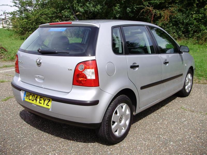 VOLKSWAGEN POLO