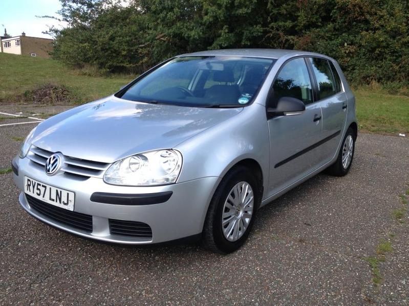 View VOLKSWAGEN GOLF 1.4 S 5 DOOR