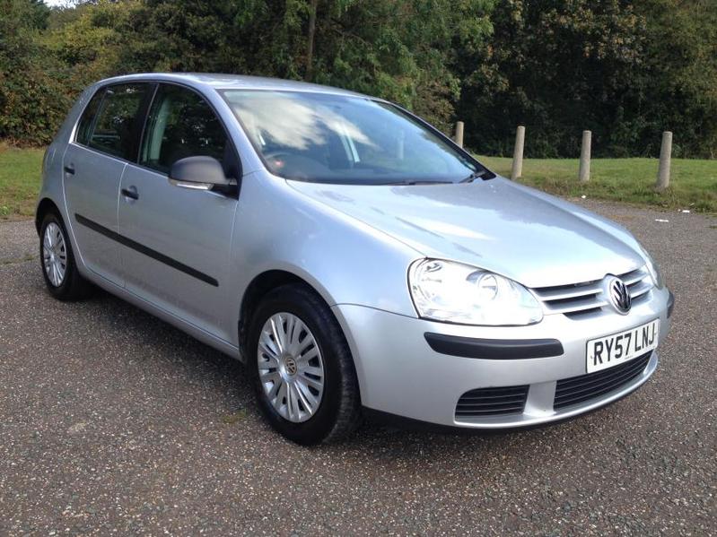 View VOLKSWAGEN GOLF 1.4 S 5 DOOR