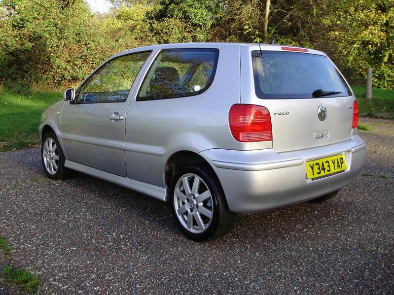 VOLKSWAGEN POLO