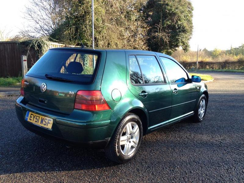 VOLKSWAGEN GOLF