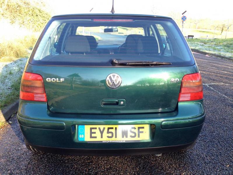 VOLKSWAGEN GOLF
