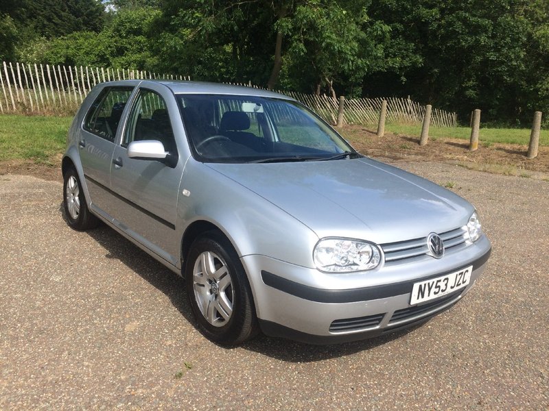 View VOLKSWAGEN GOLF 1.6 MATCH 5 DOOR