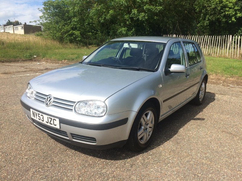 View VOLKSWAGEN GOLF 1.6 MATCH 5 DOOR