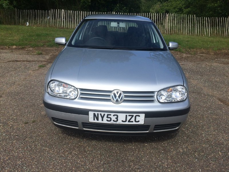 View VOLKSWAGEN GOLF 1.6 MATCH 5 DOOR