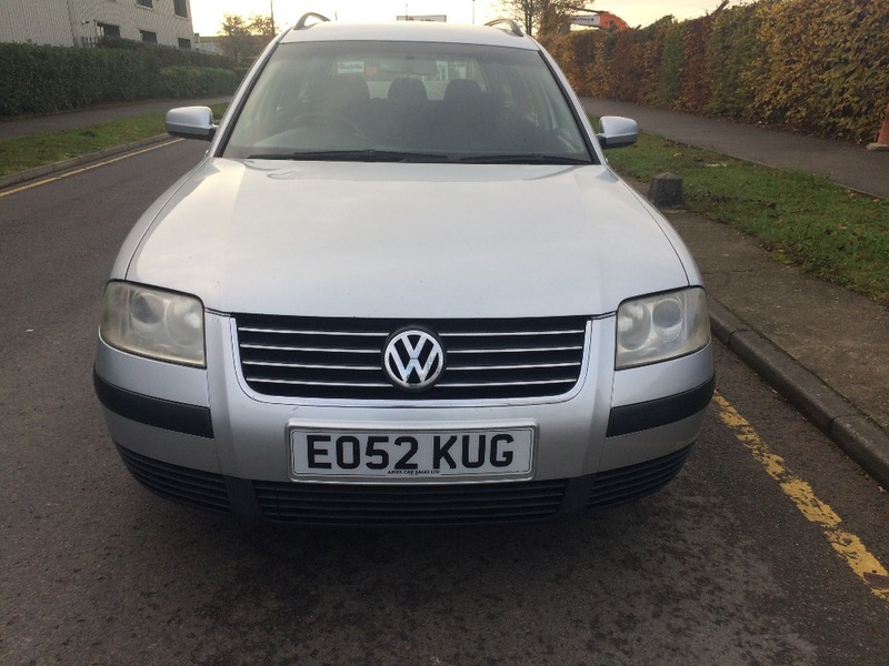 View VOLKSWAGEN PASSAT 1.9 SE TDI  ESTATE 