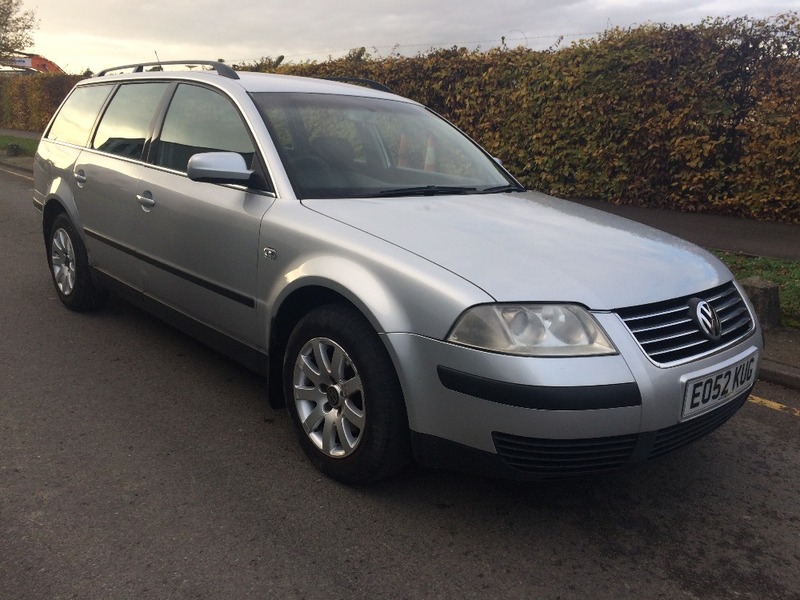 View VOLKSWAGEN PASSAT 1.9 SE TDI  ESTATE 