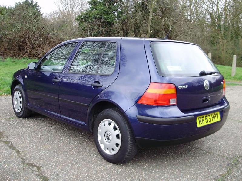 VOLKSWAGEN GOLF