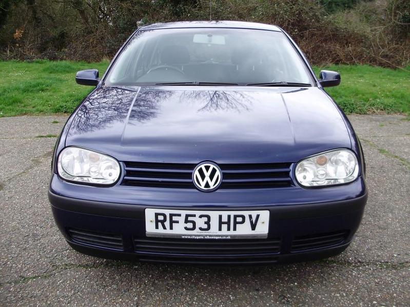 View VOLKSWAGEN GOLF 1.6 SE  5 DOOR