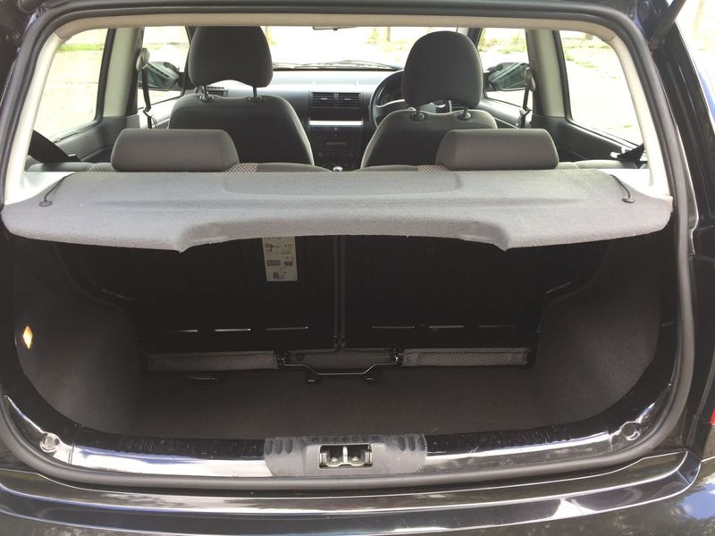 VOLKSWAGEN FOX