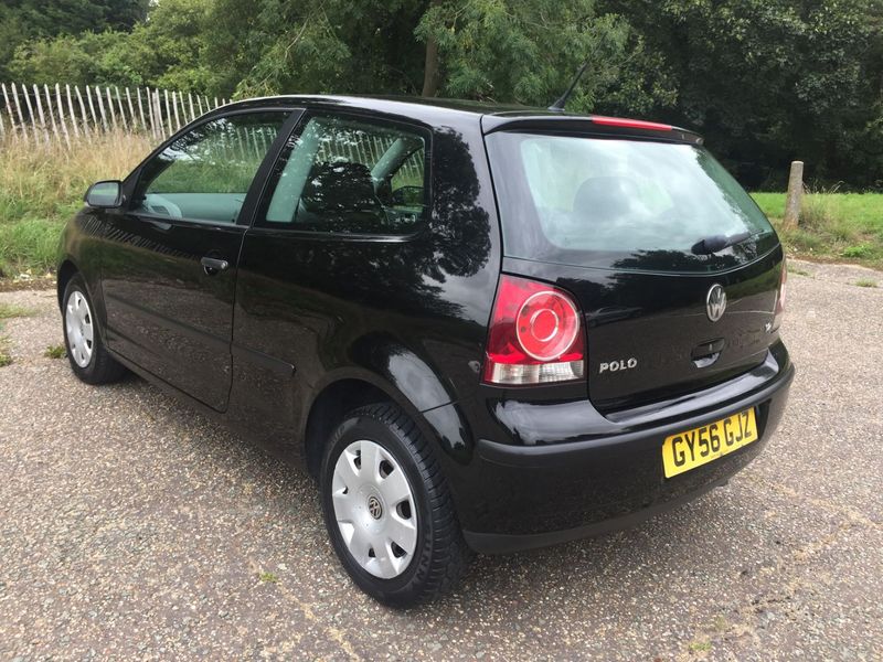 VOLKSWAGEN POLO