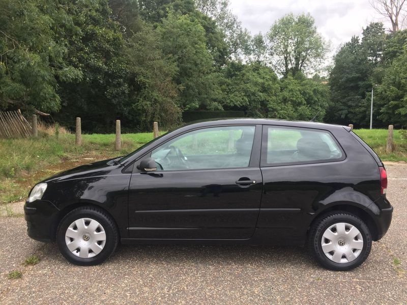 VOLKSWAGEN POLO