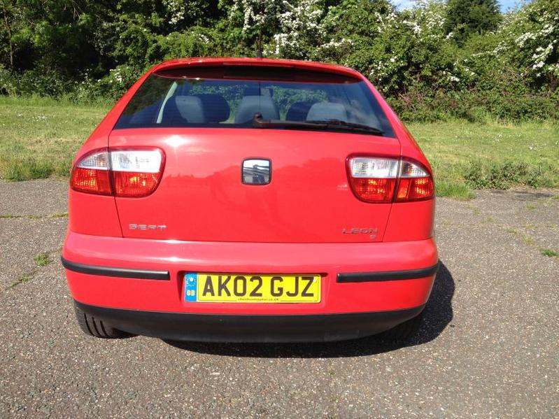 SEAT LEON