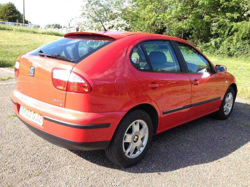 SEAT LEON