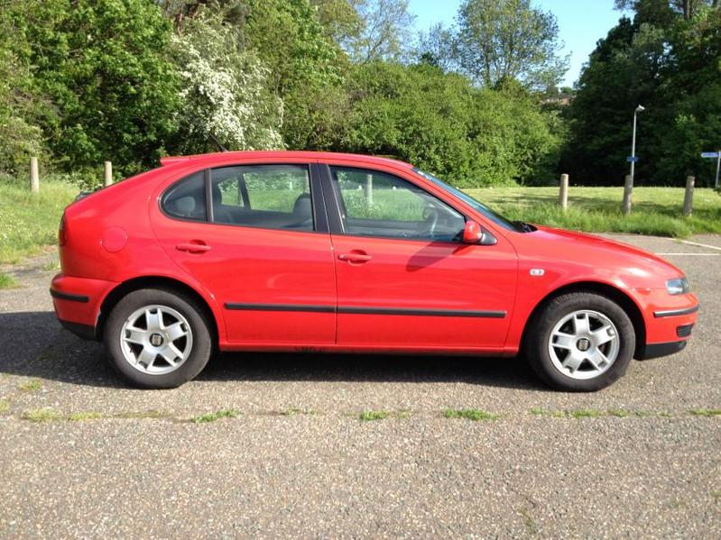 SEAT LEON