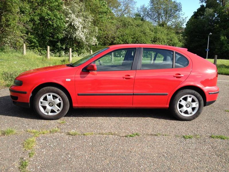 SEAT LEON