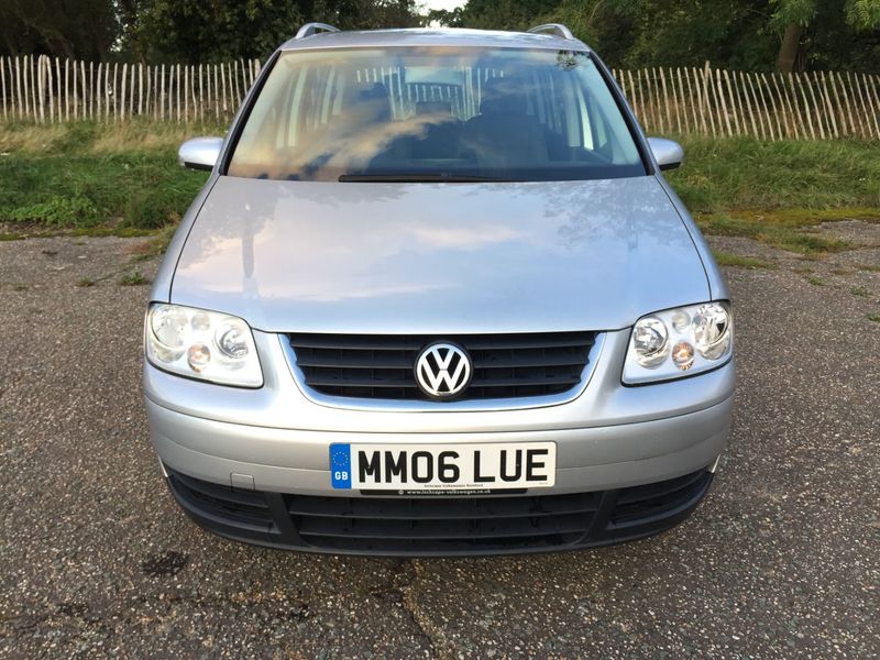 View VOLKSWAGEN TOURAN 1.9 TDI PD 105 SE 7 SEATS