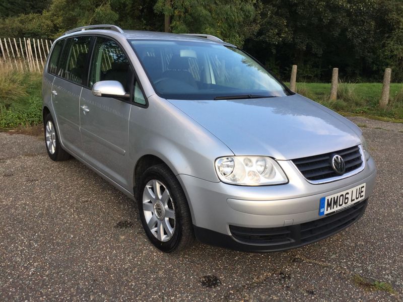 View VOLKSWAGEN TOURAN 1.9 TDI PD 105 SE 7 SEATS