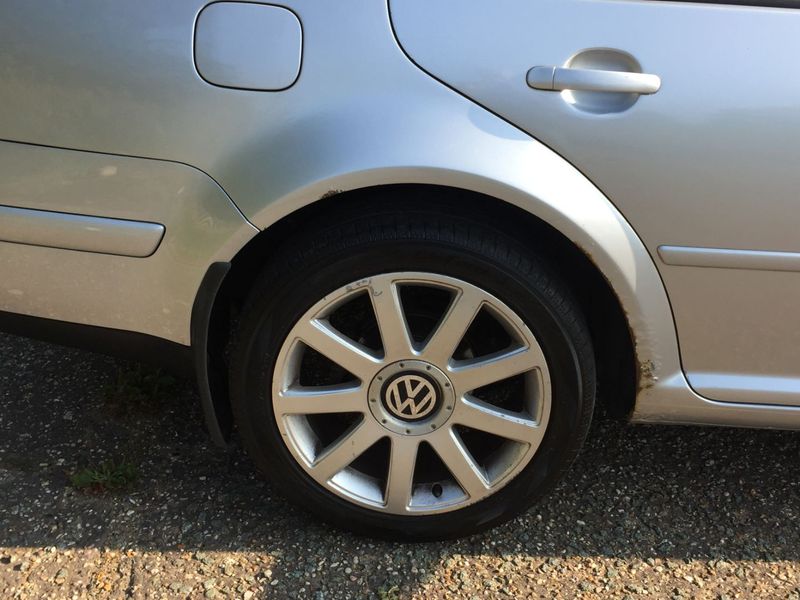 VOLKSWAGEN BORA