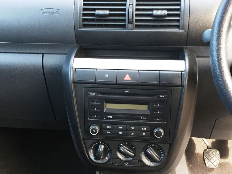 VOLKSWAGEN FOX