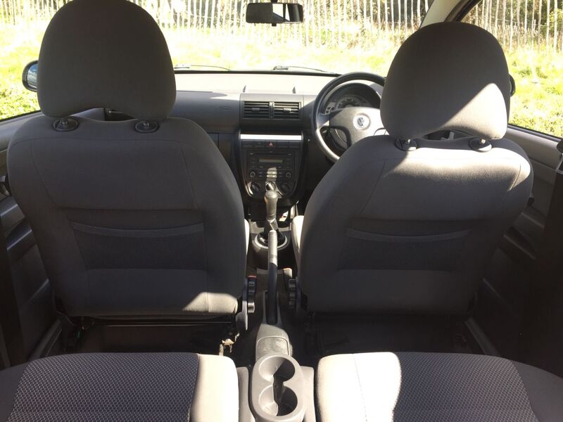 VOLKSWAGEN FOX