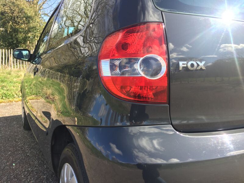 VOLKSWAGEN FOX