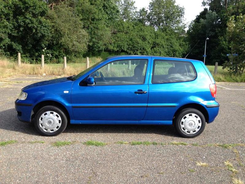 VOLKSWAGEN POLO