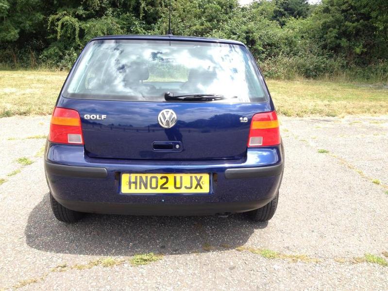 VOLKSWAGEN GOLF