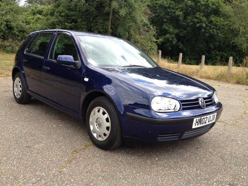 View VOLKSWAGEN GOLF 1.6 SE  5 DOOR