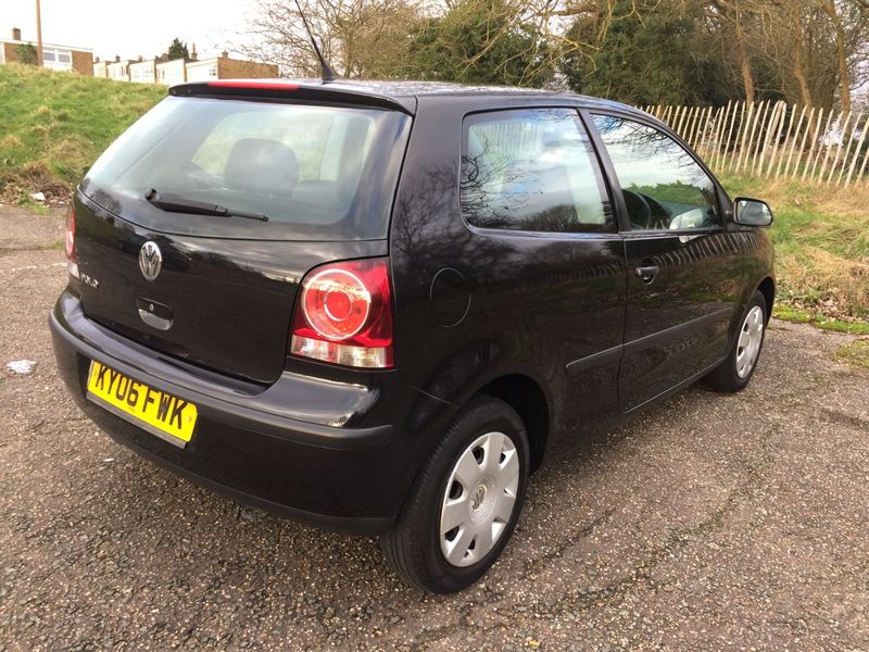 VOLKSWAGEN POLO