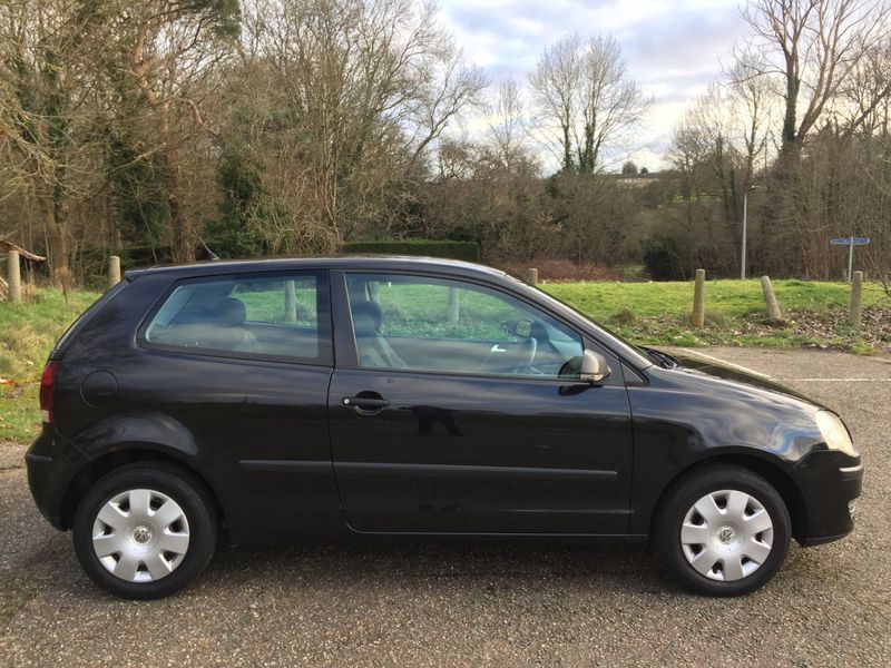 VOLKSWAGEN POLO