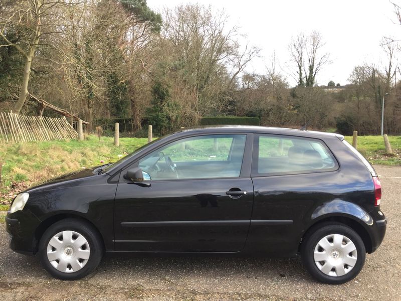 VOLKSWAGEN POLO
