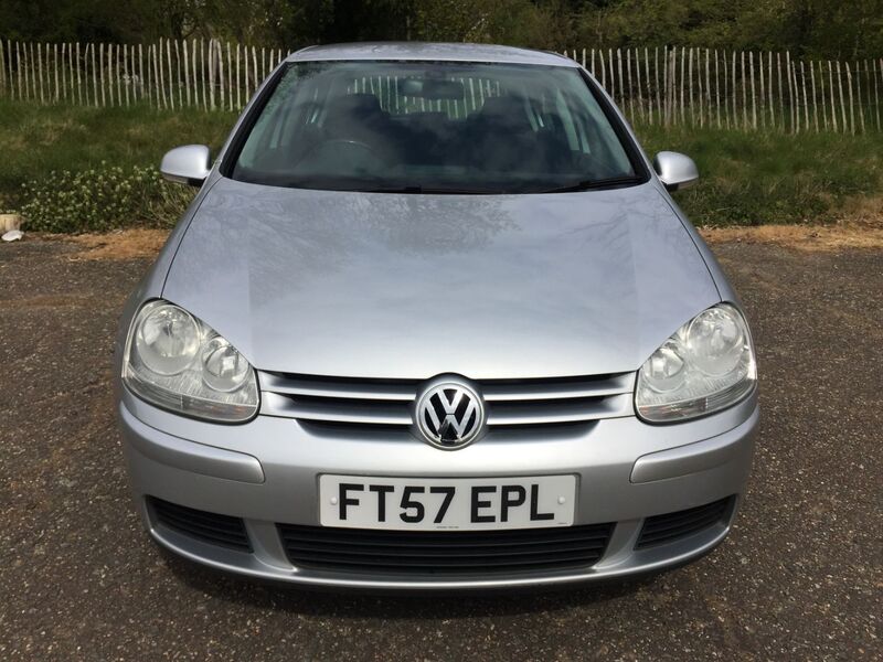 View VOLKSWAGEN GOLF 1.9 TDI MATCH 105 5 DOOR