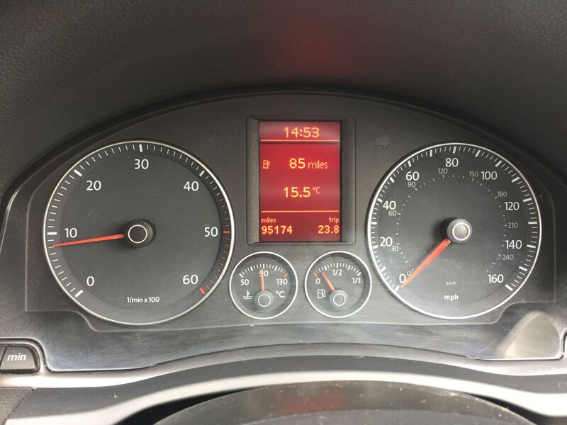 VOLKSWAGEN GOLF