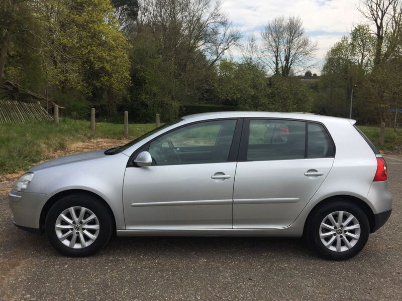 View VOLKSWAGEN GOLF 1.9 TDI MATCH 105 5 DOOR